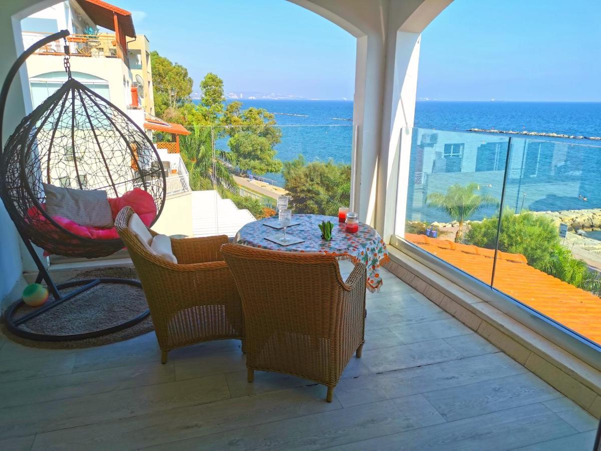 Galatex Beachfront 1St Line Sea View Suites - Best Location Peaceful Green Place Limassol Exterior photo